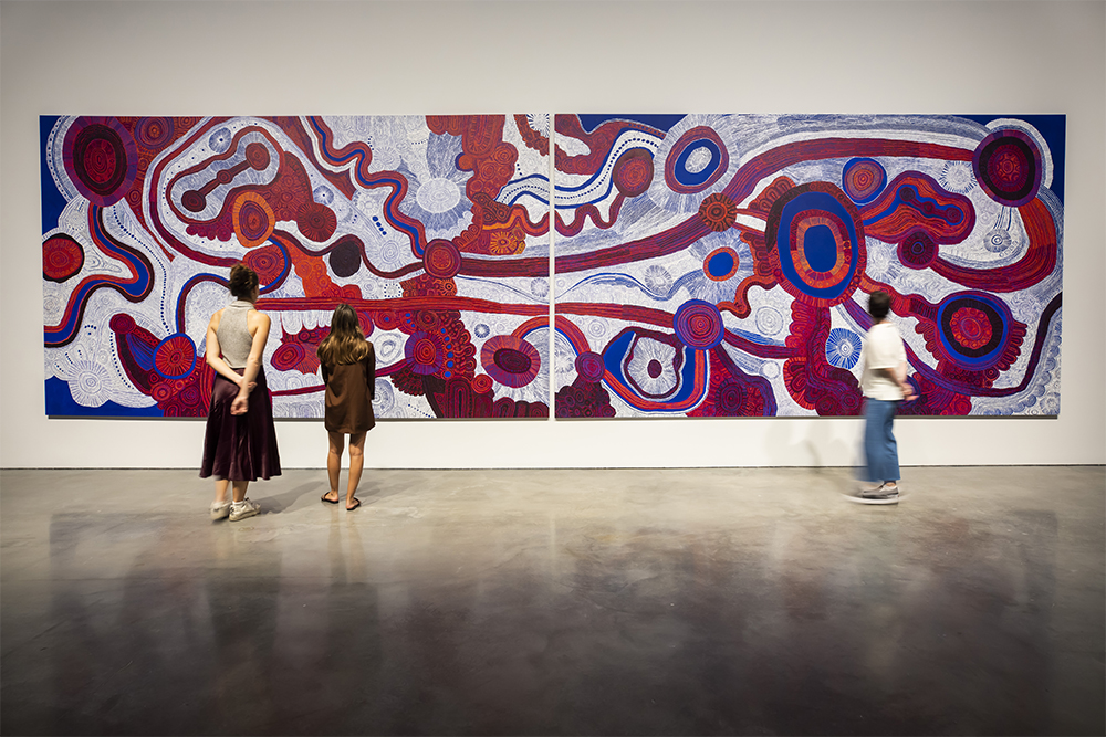 Betty Kuntiwa Pumani, Antara, 2020, installation view, The National 2021: New Australian Art, Museum of Contemporary Art Australia, Sydney, synthetic polymer paint on linen, image courtesy and © the artist (photograph by Anna Kučera)