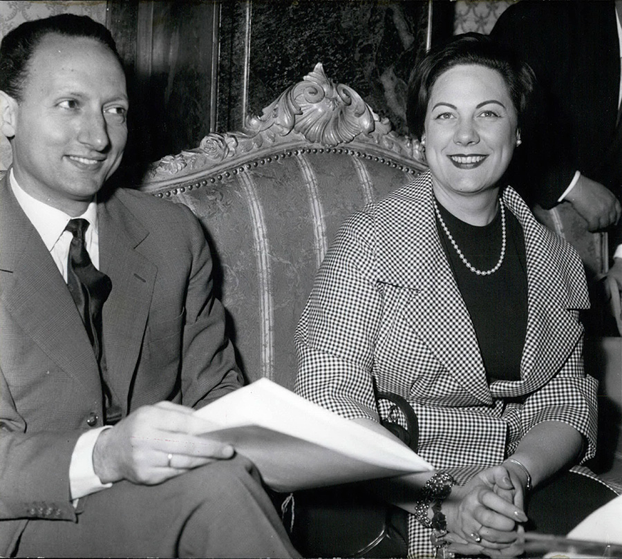 Carlo Felice Cillario and Renata Tebaldi in Munich, 1960 (Keystone Press/Alamy)