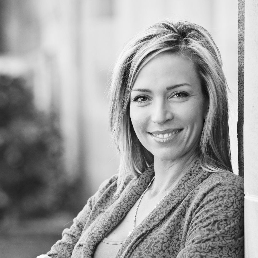 Lost World Sonnets, a new poem by Bronwyn Lea