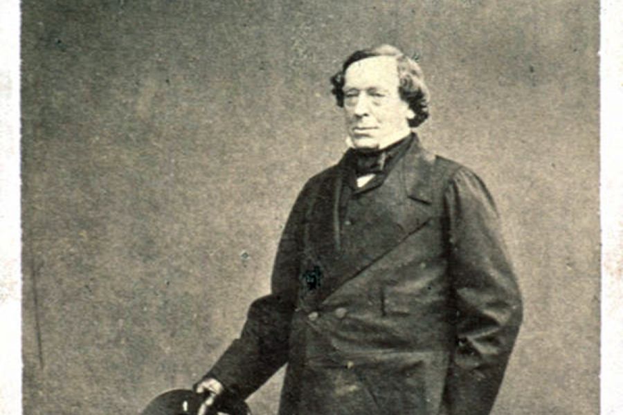 National Library Voices Essay: Reading Mr Robinson by Inga Clendinnen